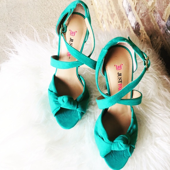 BRAND NEW!!JUST FAB CRISS CROSS SCRAPPY HIGH HEELS - Picture 5 of 8